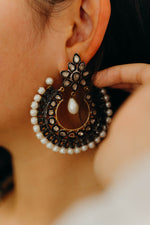 Load image into Gallery viewer, Polki with Pearl Earrings
